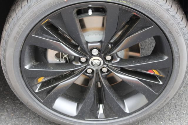 New 2026 Jaguar F-PACE R-Dynamic S image 8