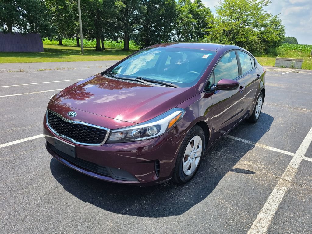 Used 2017 Kia Forte LX FWD image 3