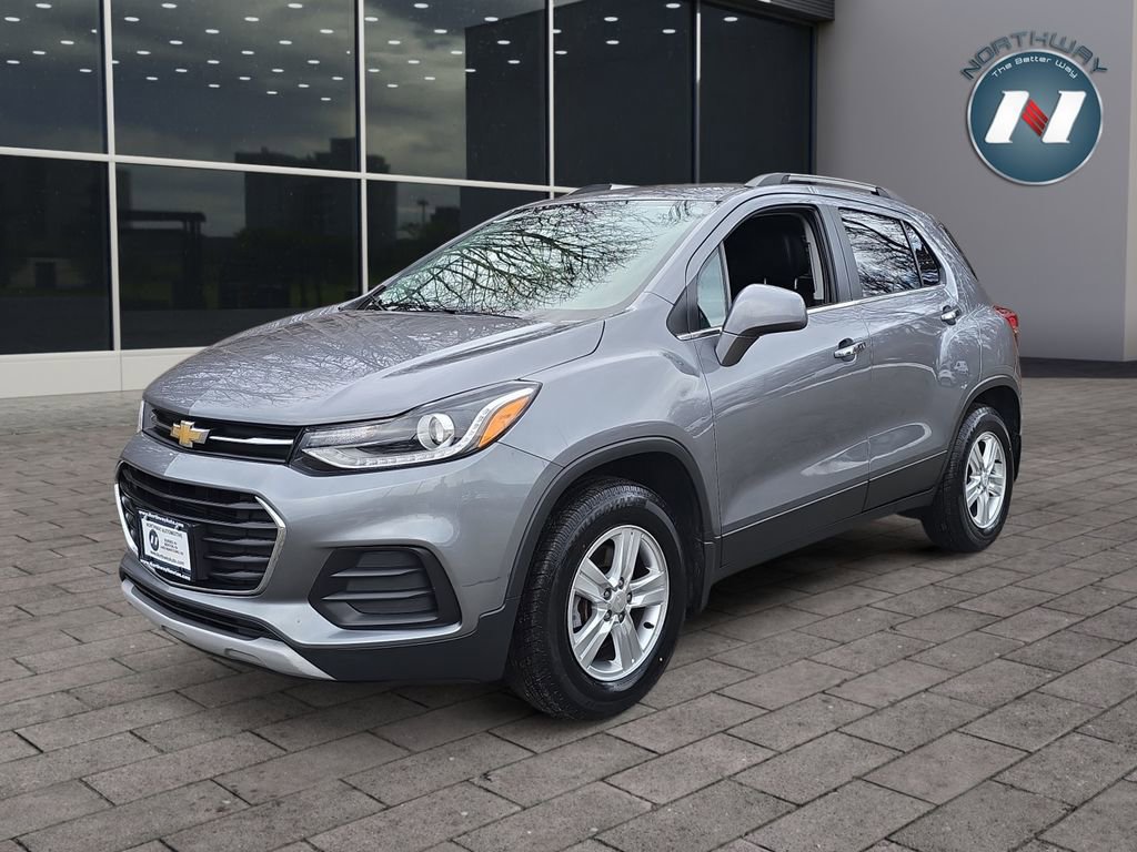 Used 2020 Chevrolet Trax LT w/ Driver Confidence Package image 1