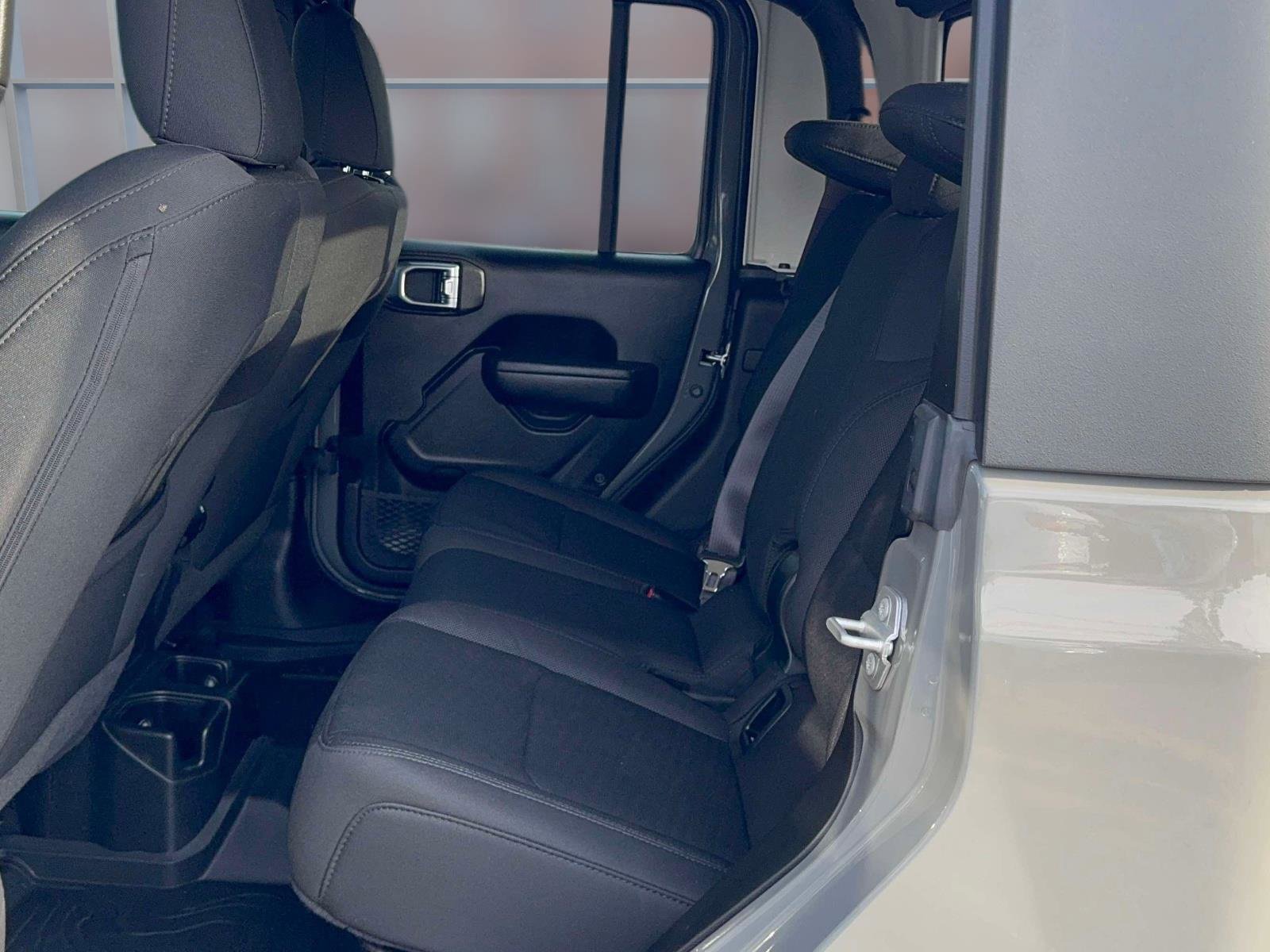 Used 2022 Jeep Gladiator Sport image 17