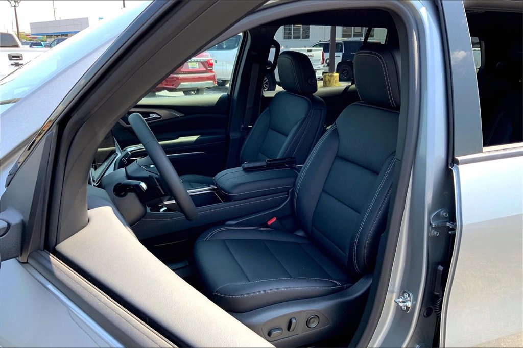 New 2026 Chevrolet Traverse LT w/ Midnight/Sport Edition image 10