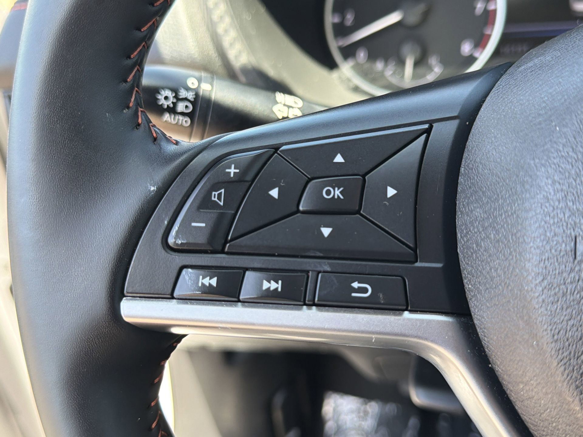 Used 2025 Nissan Sentra SR image 13