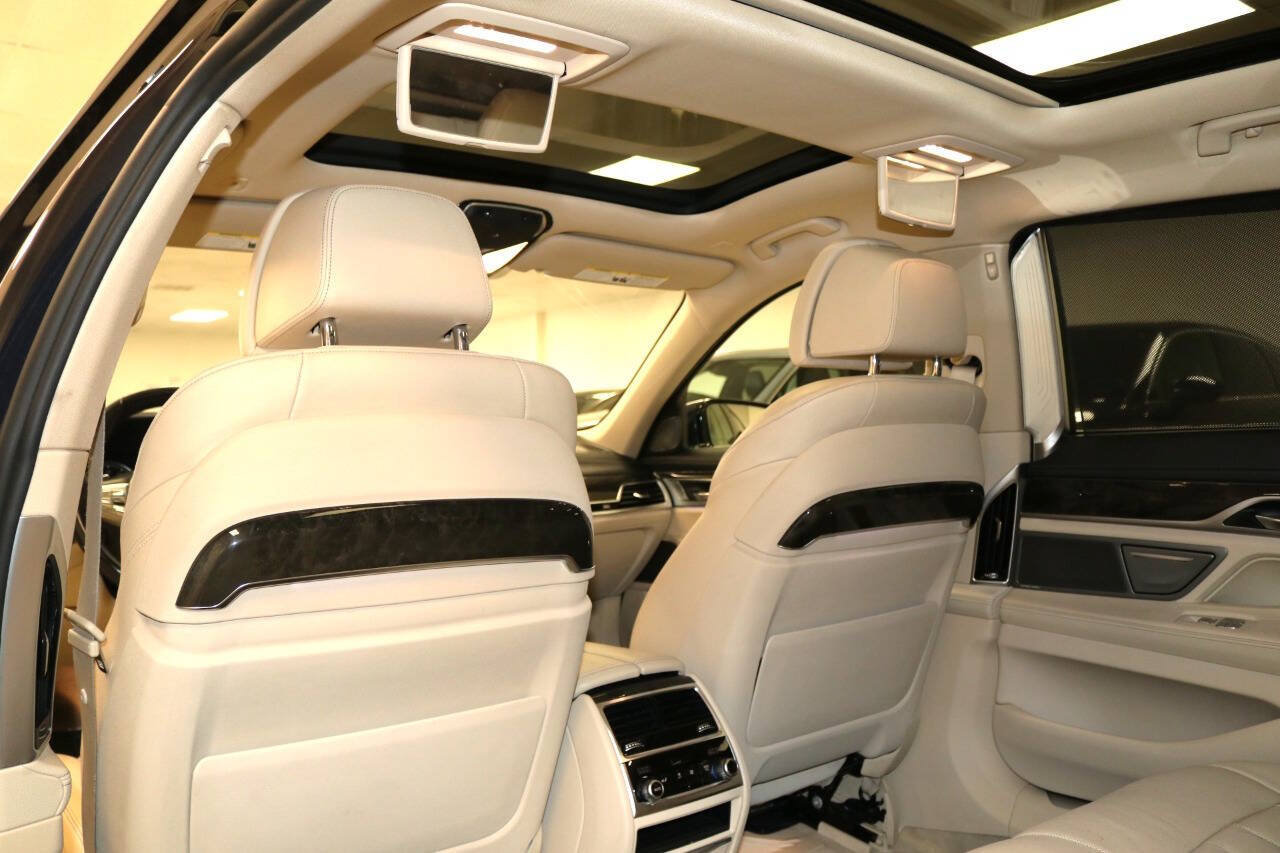 Used 2016 BMW 740i RWD image 88