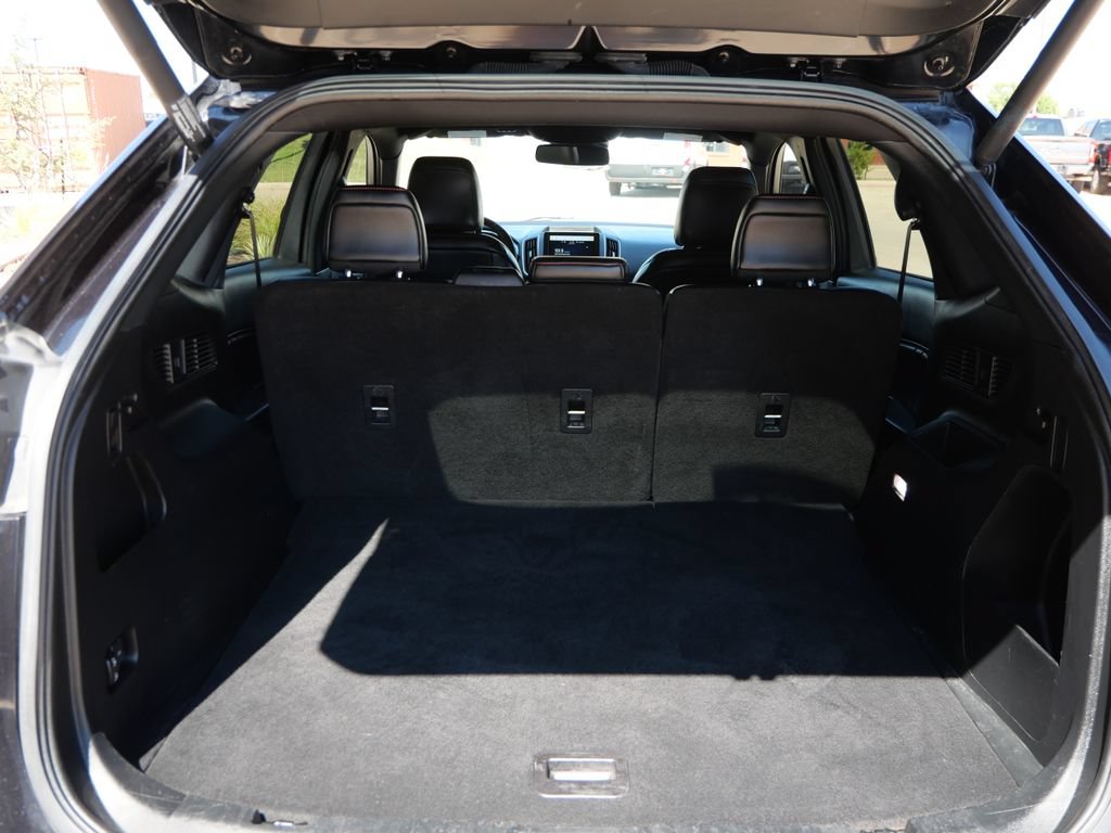 Used 2021 Ford Edge ST-Line FWD image 11