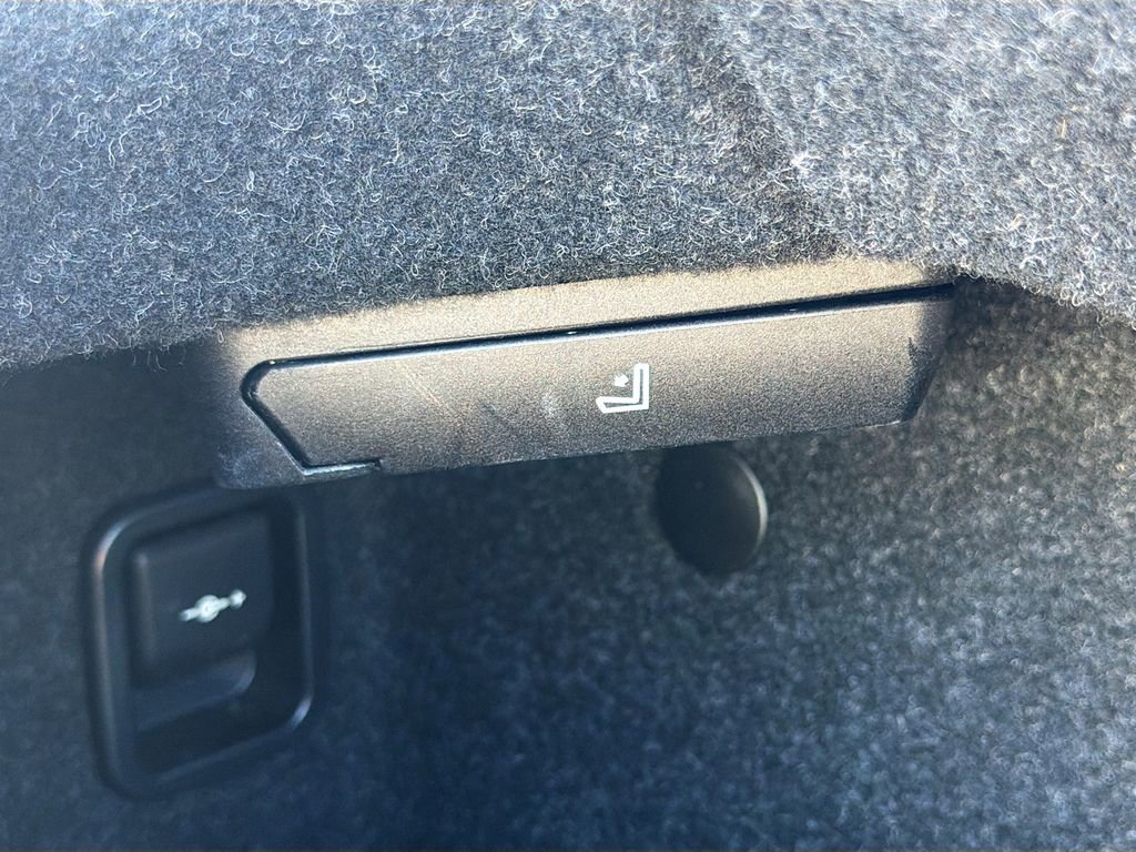 Used 2018 BMW M240i xDrive Convertible image 17