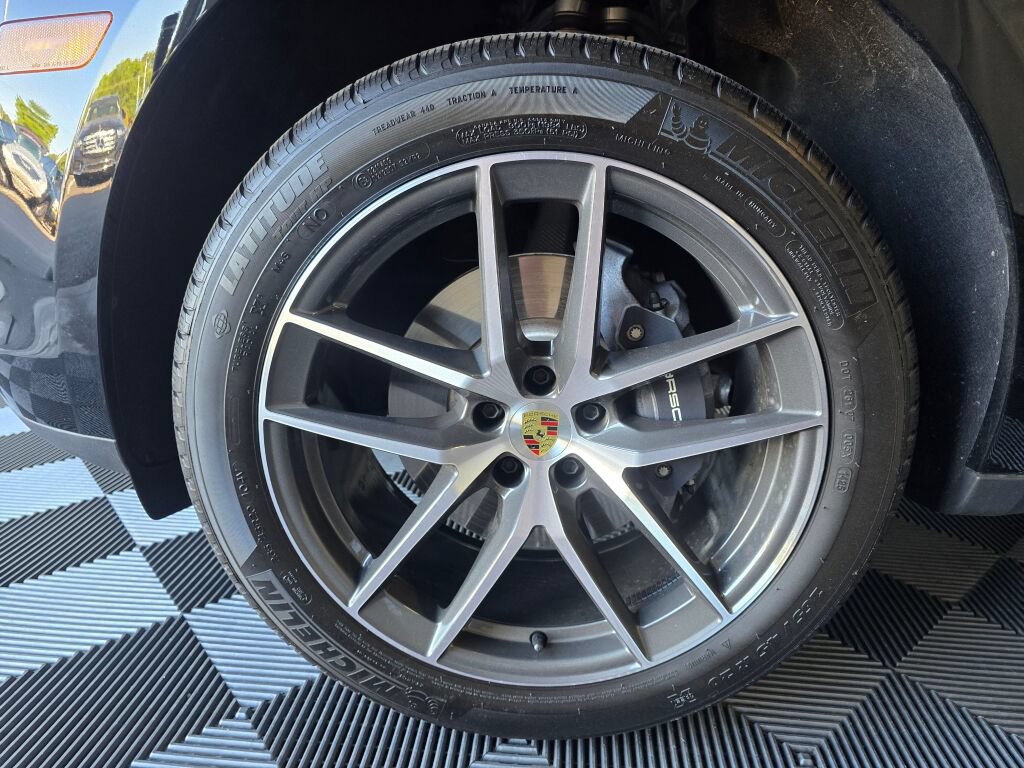 Certified 2026 Porsche Macan AWD/4WD image 33