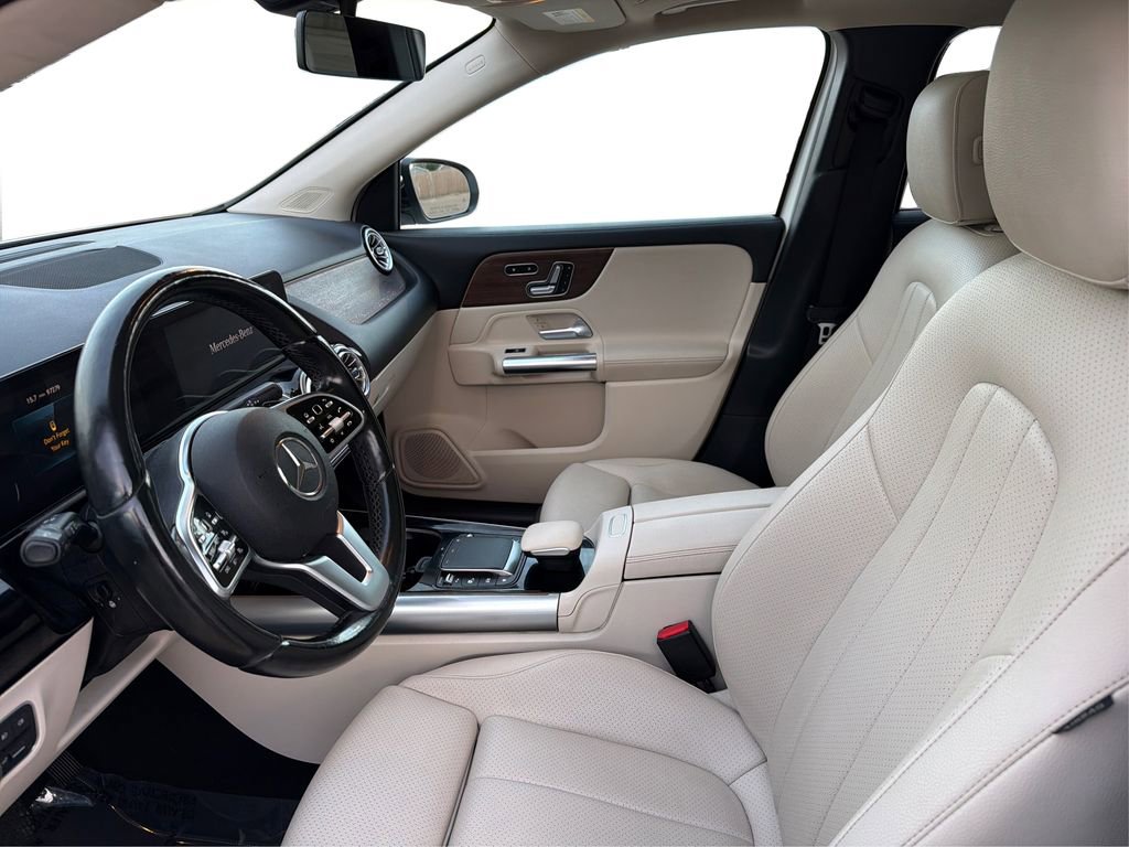 Used 2022 Mercedes-Benz GLA 250 4MATIC w/ Premium Package Lite image 10