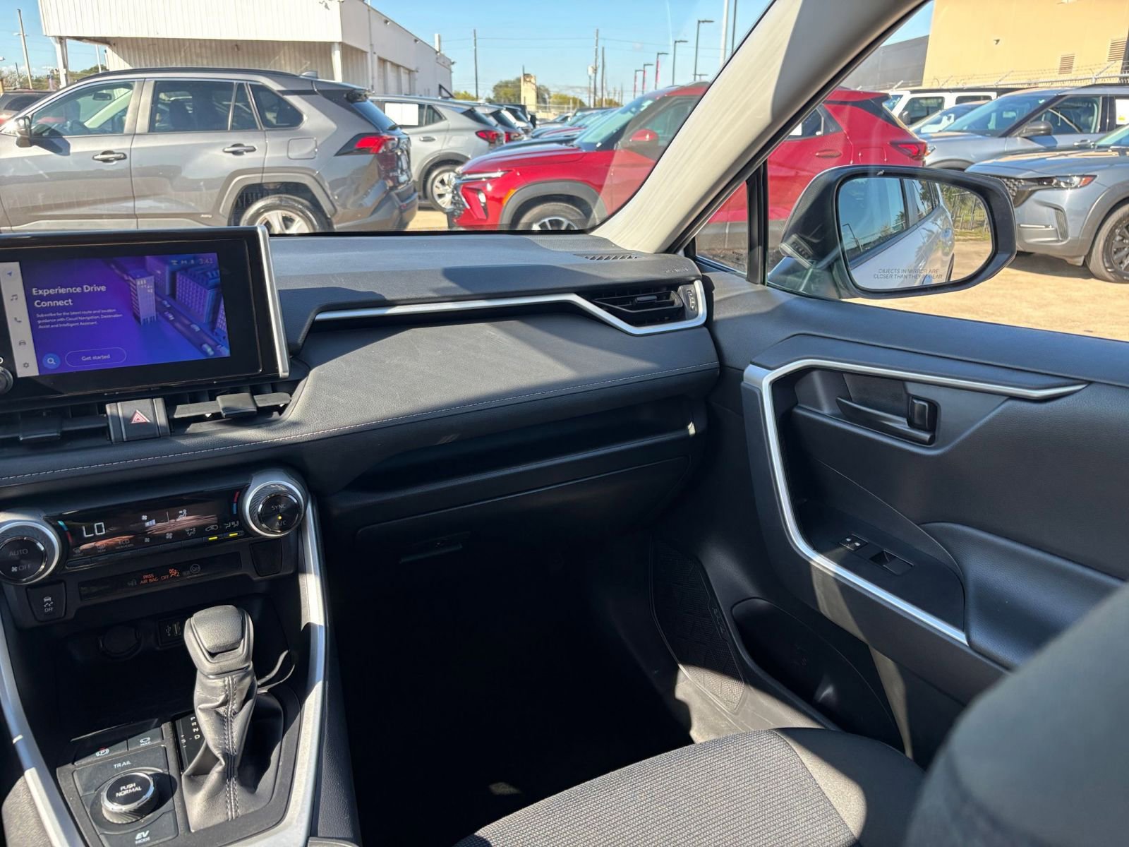 Used 2025 Toyota RAV4 LE image 34