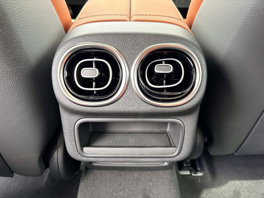 New 2025 Mercedes-Benz GLC 300 4MATIC image 15