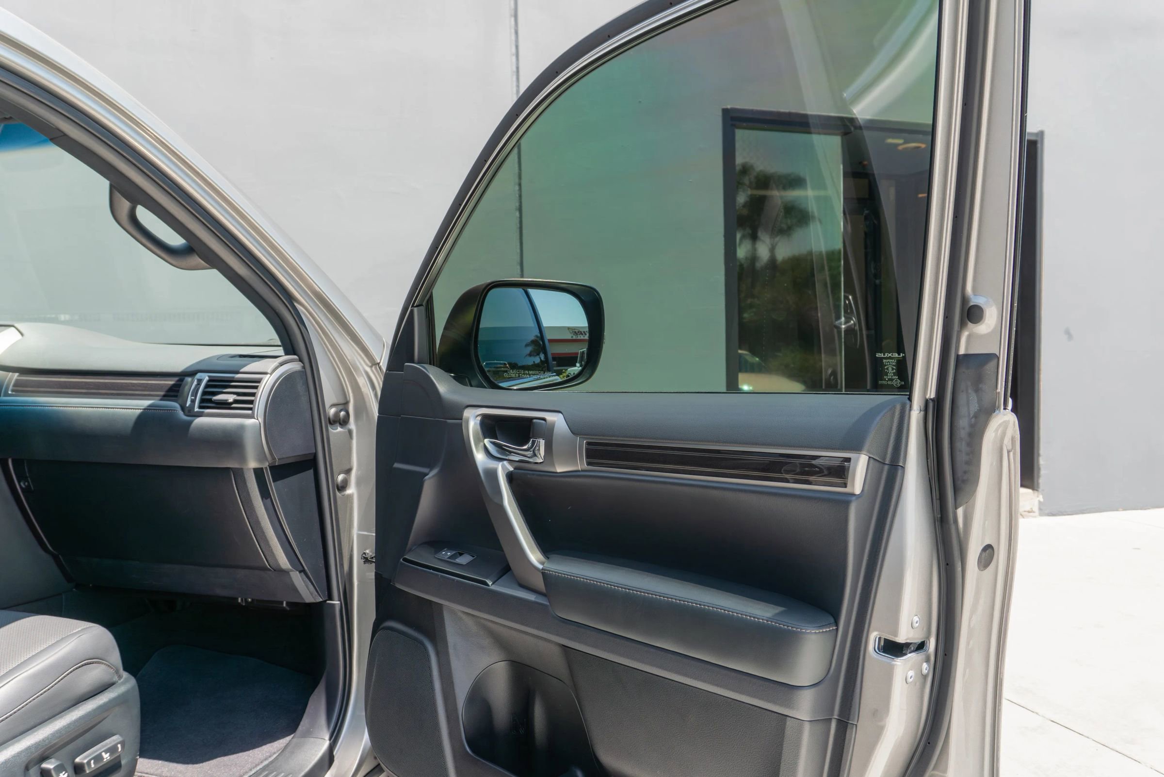 Used 2022 Lexus GX 460 Premium w/ Accessory Package AWD/4WD image 48