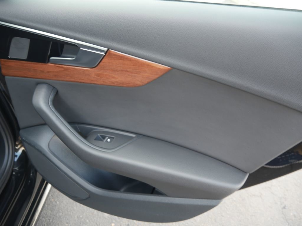 Used 2023 Audi A4 2.0T Premium w/ Convenience Package image 32