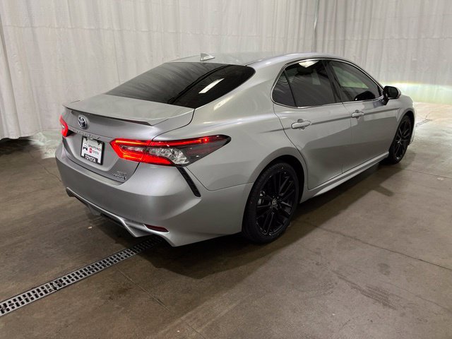 Used 2024 Toyota Camry XSE FWD image 5