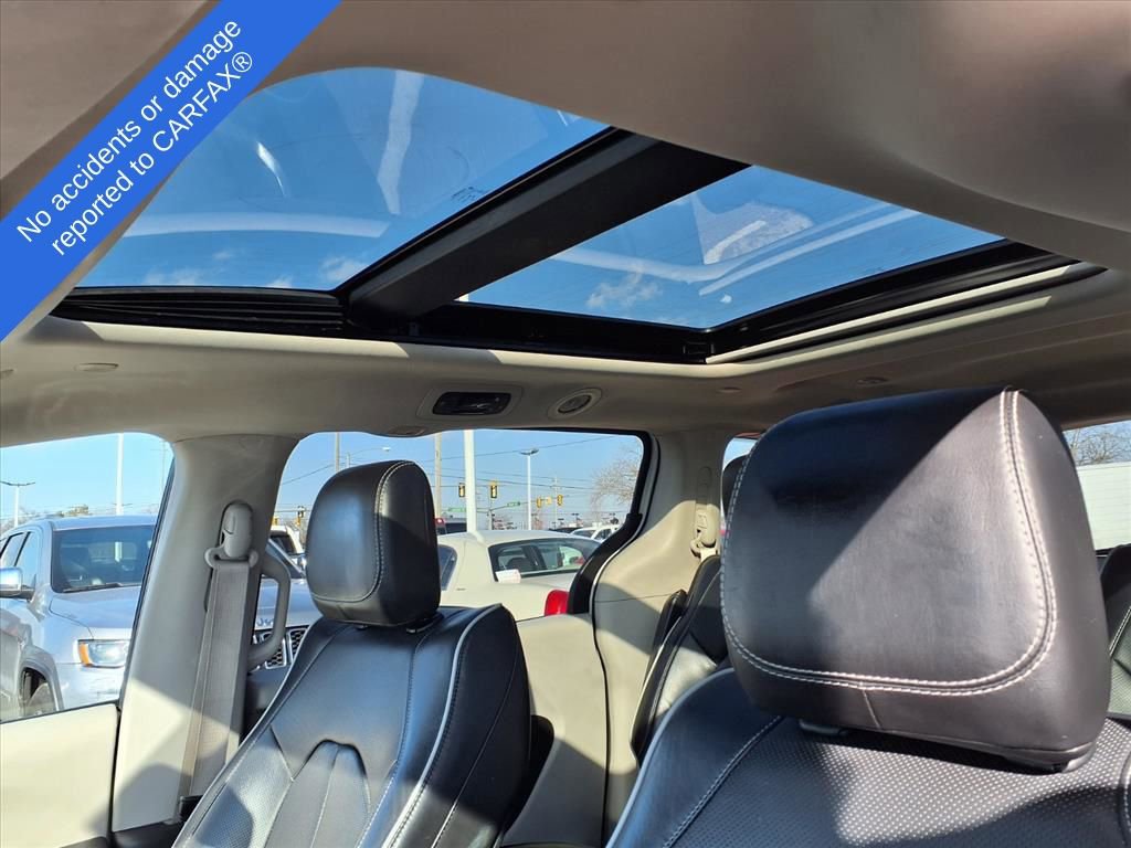 Used 2023 Chrysler Pacifica Limited image 20