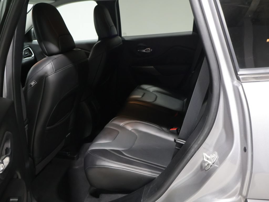 Used 2020 Jeep Cherokee Limited w/ Safetytec Group AWD/4WD image 18