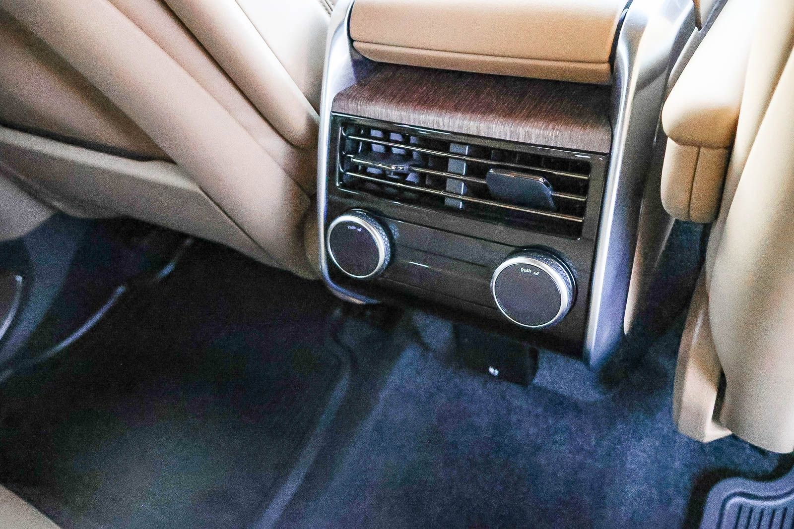 Certified 2024 Land Rover Range Rover SE AWD/4WD image 21