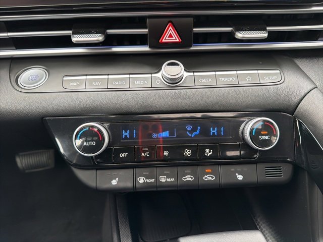 Certified 2024 Hyundai Elantra SEL w/ Convenience Package image 24