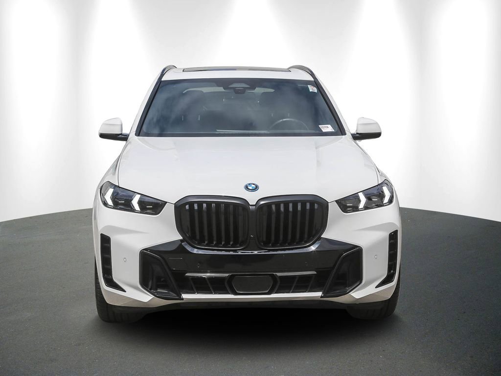 Certified 2024 BMW X5 xDrive50e w/ M Sport Package AWD/4WD image 2