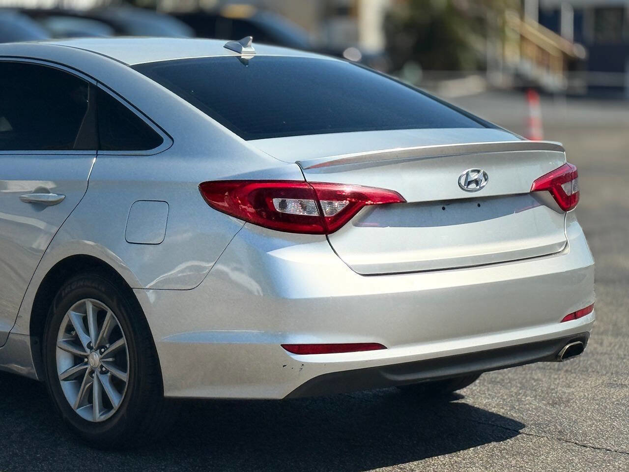 Used 2017 Hyundai Sonata SE FWD image 6
