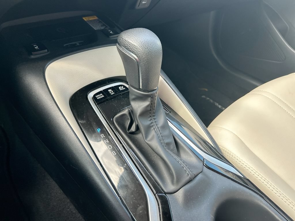 Used 2025 Toyota Corolla XLE FWD image 27