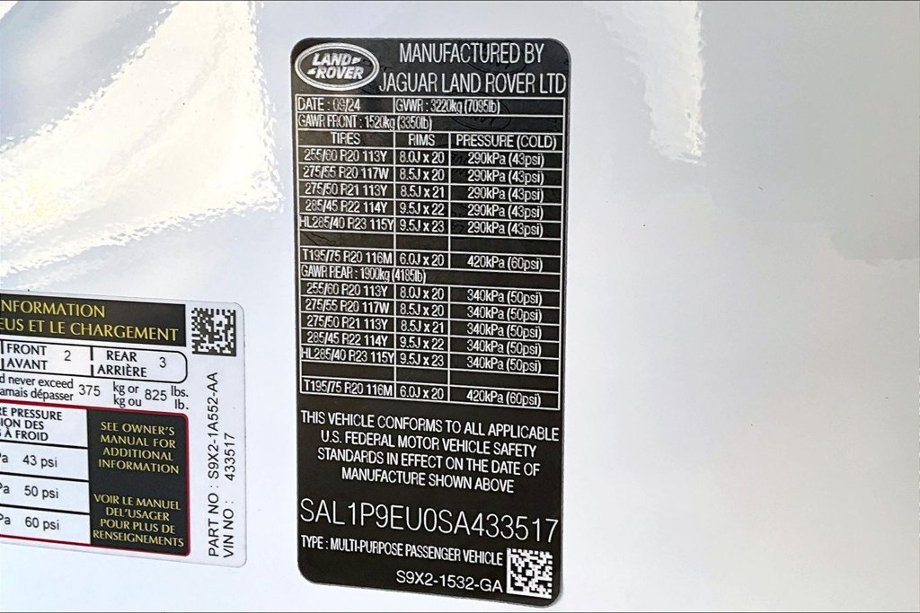 Used 2025 Land Rover Range Rover Sport SE AWD/4WD image 42