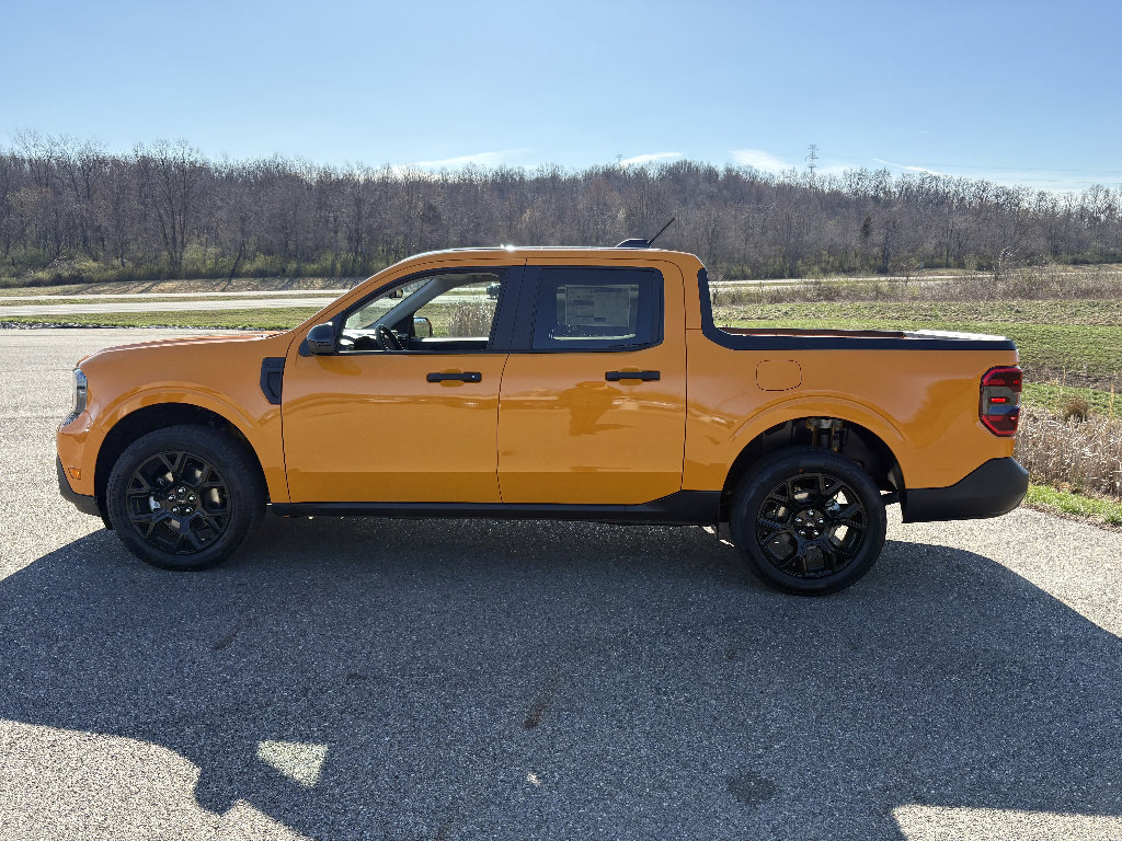 New 2026 Ford Maverick XLT w/ Equipment Group 301A AWD/4WD image 2