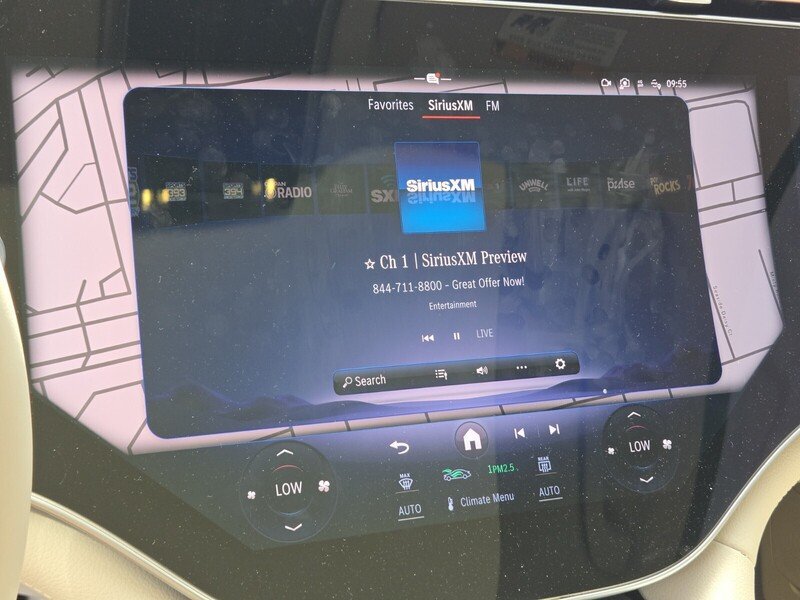Used 2025 Mercedes-Benz EQS 580 4MATIC SUV image 19
