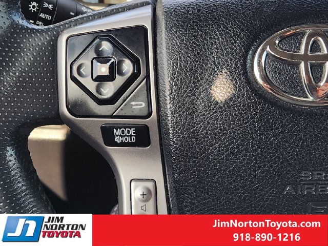 Used 2017 Toyota 4Runner Limited AWD/4WD image 27