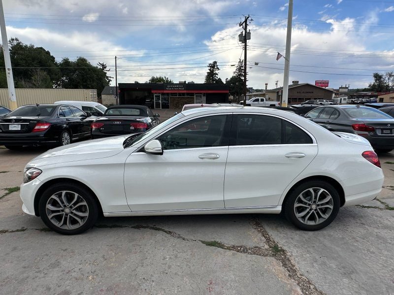 Used 2015 Mercedes-Benz C 300 4MATIC Sedan image 4