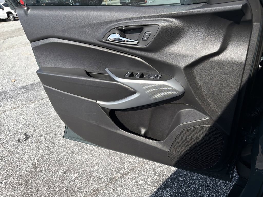 New 2026 Chevrolet Trax LS w/ LS Convenience Package FWD image 13