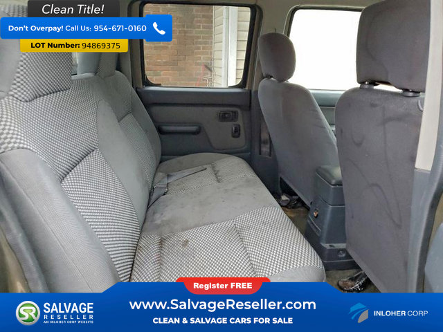 Used 2002 Nissan Frontier SE image 13