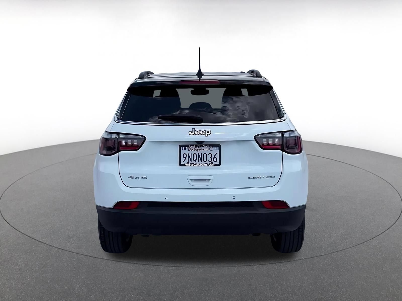 Used 2025 Jeep Compass Limited AWD/4WD image 12