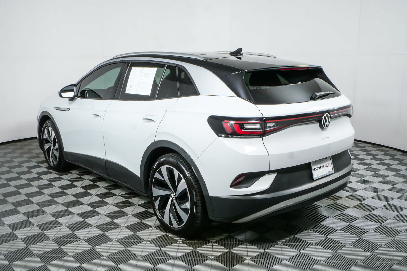 Used 2021 Volkswagen ID.4 Pro S w/ Gradient Package RWD image 32