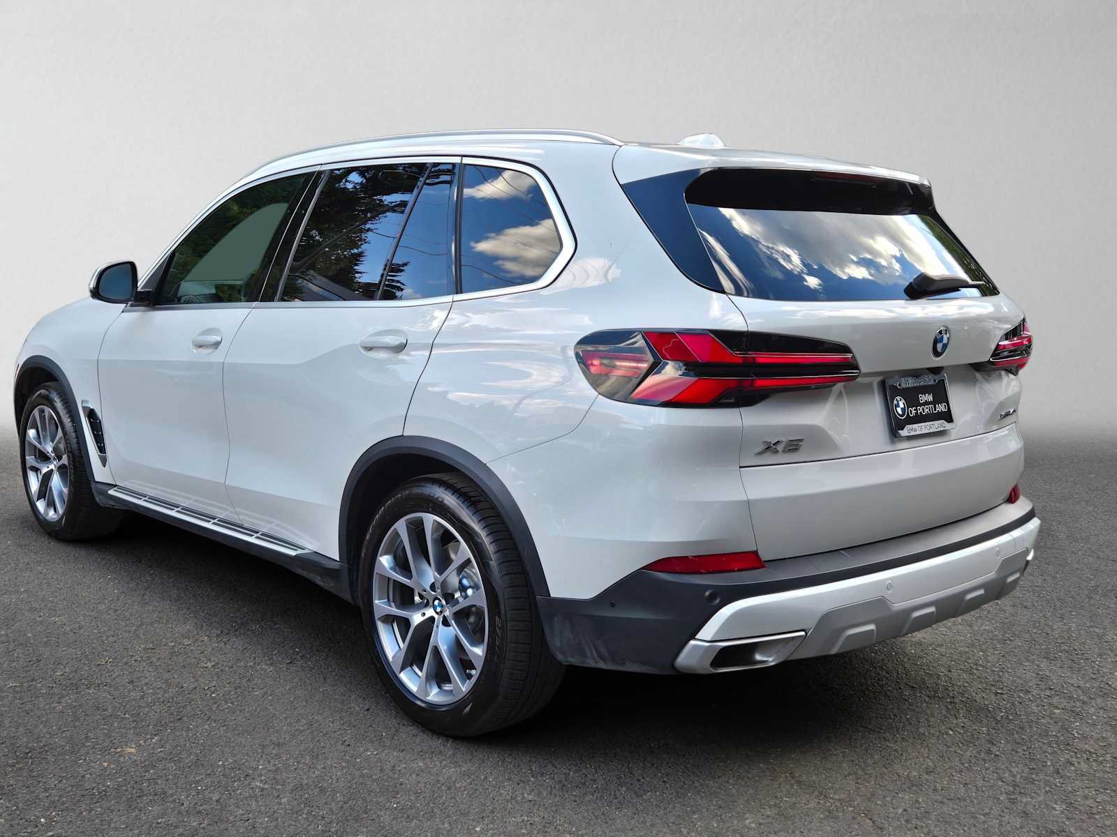 Used 2026 BMW X5 xDrive40i AWD/4WD image 5