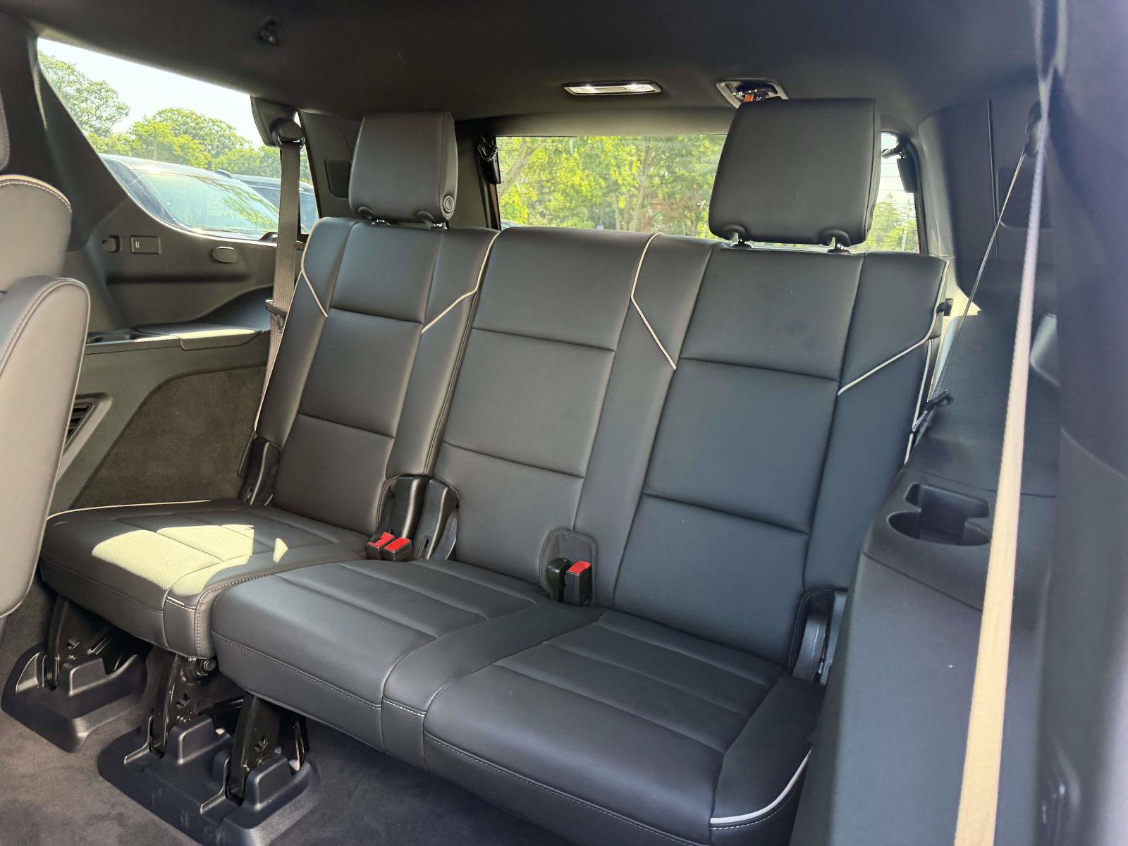Certified 2025 Cadillac Escalade Sport w/ LPO, ONYX Package AWD/4WD image 13