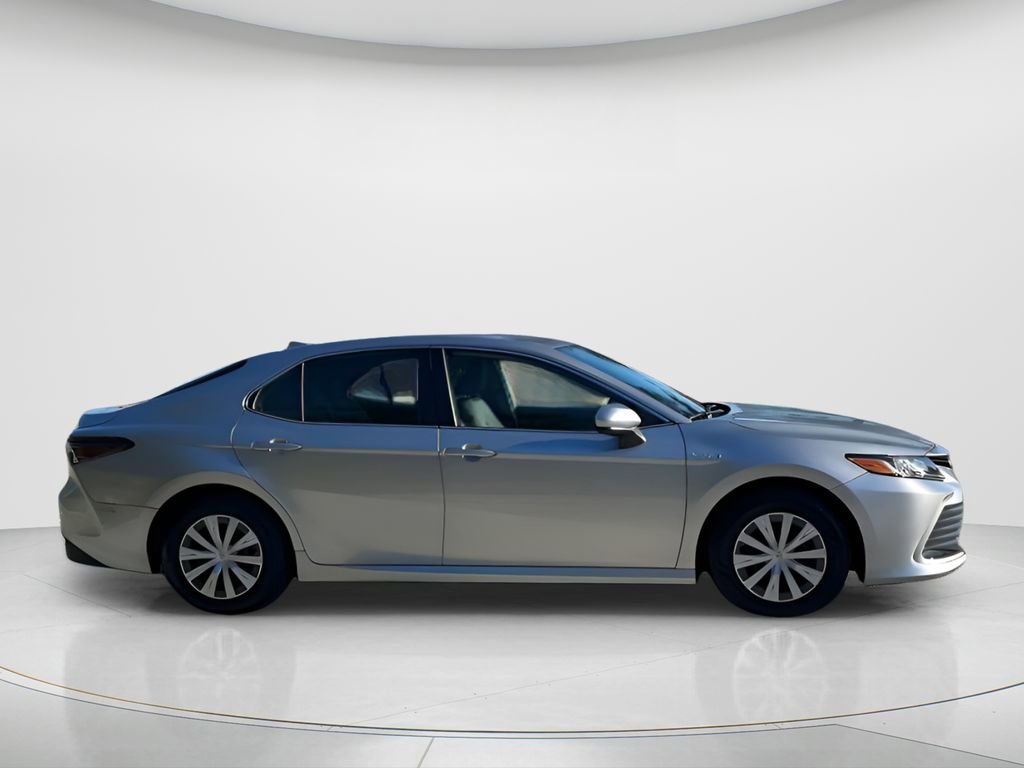 Used 2021 Toyota Camry LE image 9