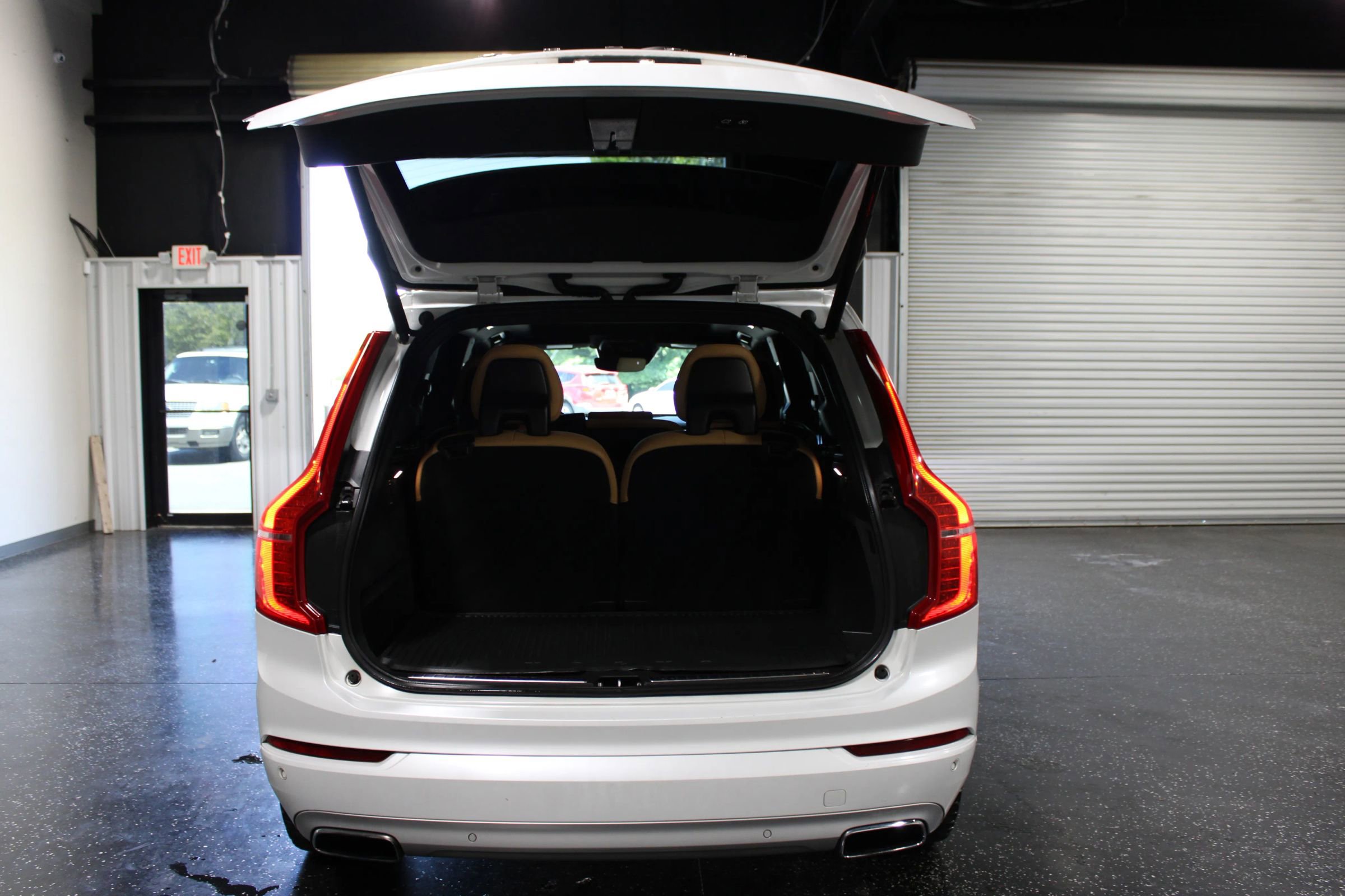 Used 2017 Volvo XC90 T6 Momentum w/ Vision Package AWD/4WD image 41