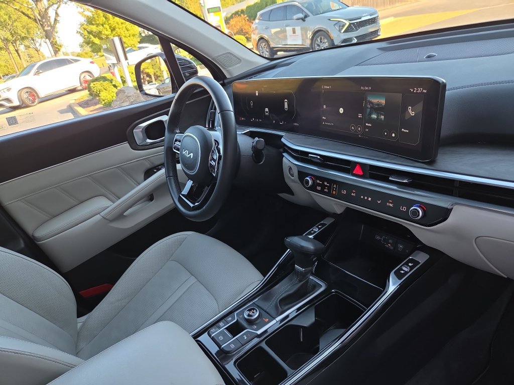 Used 2025 Kia Sorento SX AWD/4WD image 17