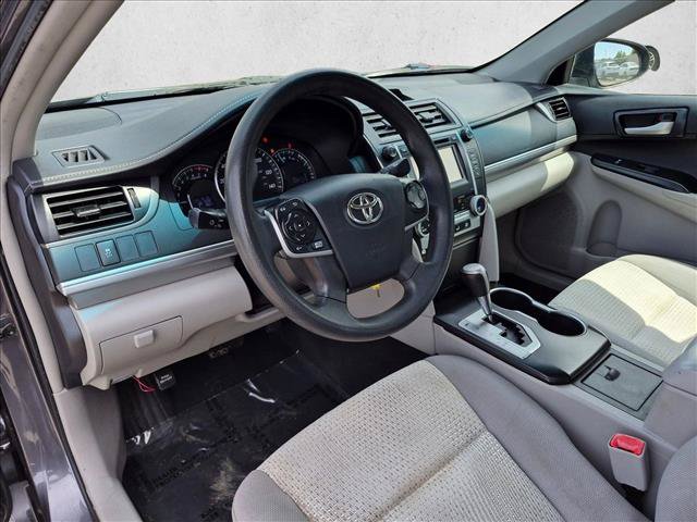 Used 2014 Toyota Camry LE FWD image 10