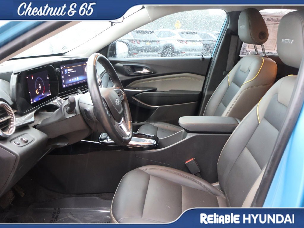 Used 2025 Chevrolet Trax ACTIV w/ Driver Confidence Package FWD image 22