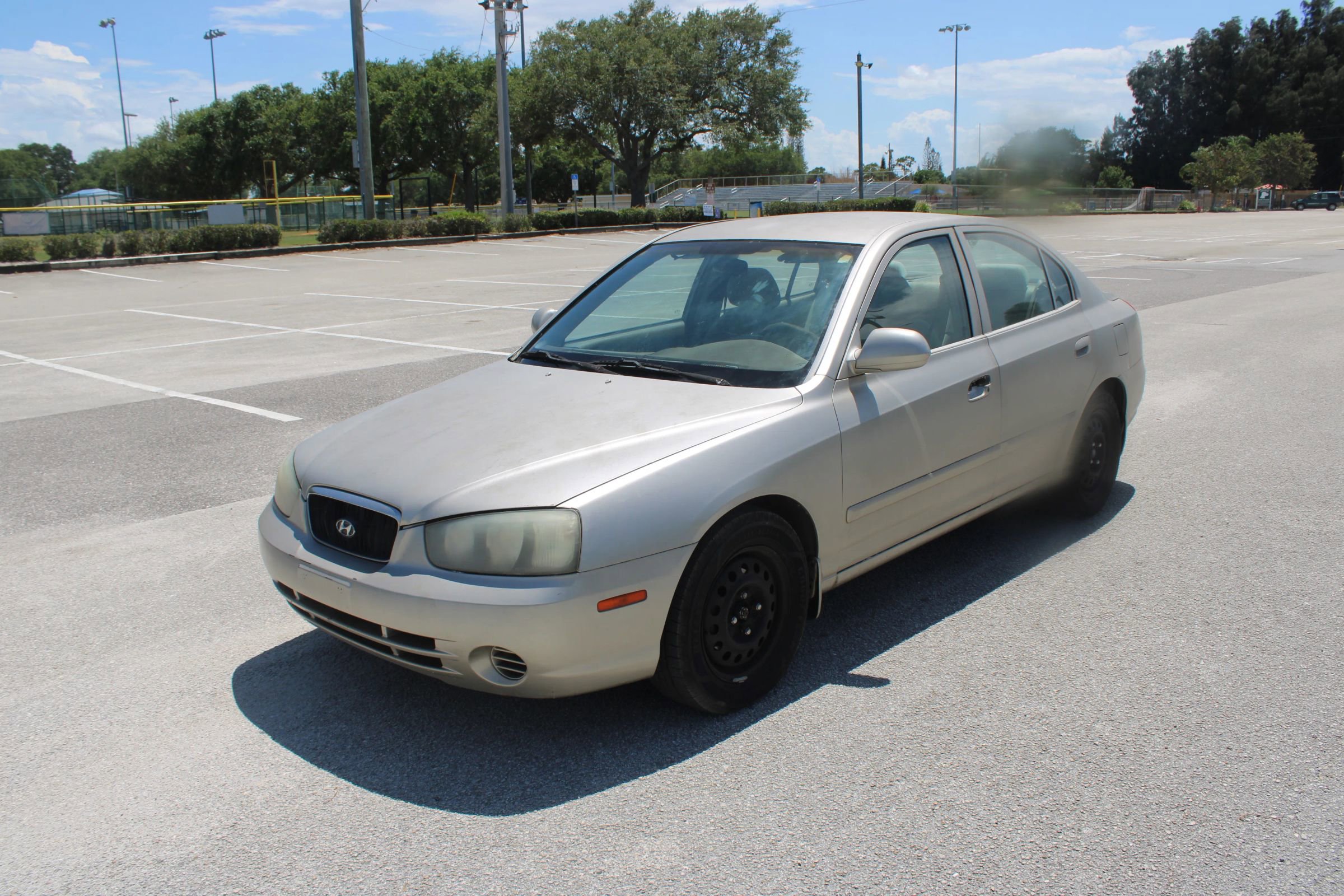 Used 2002 Hyundai Elantra GLS FWD image 1