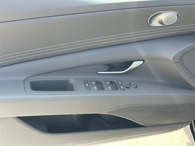 New 2026 Hyundai Elantra Sport FWD image 17