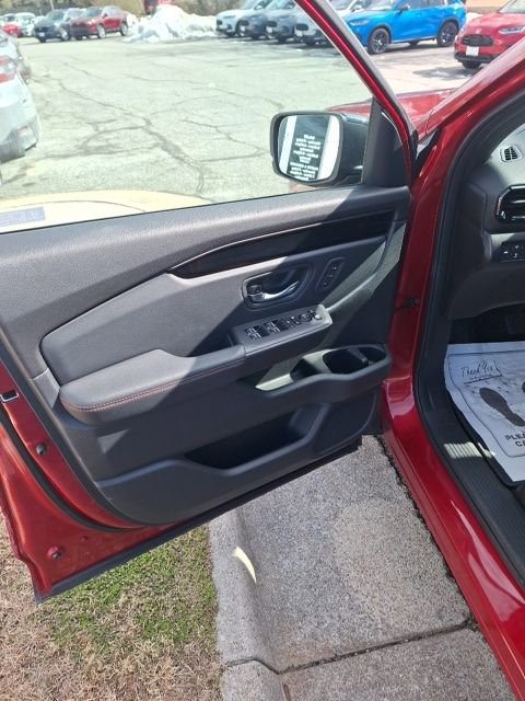 Used 2023 Honda Pilot TrailSport image 9