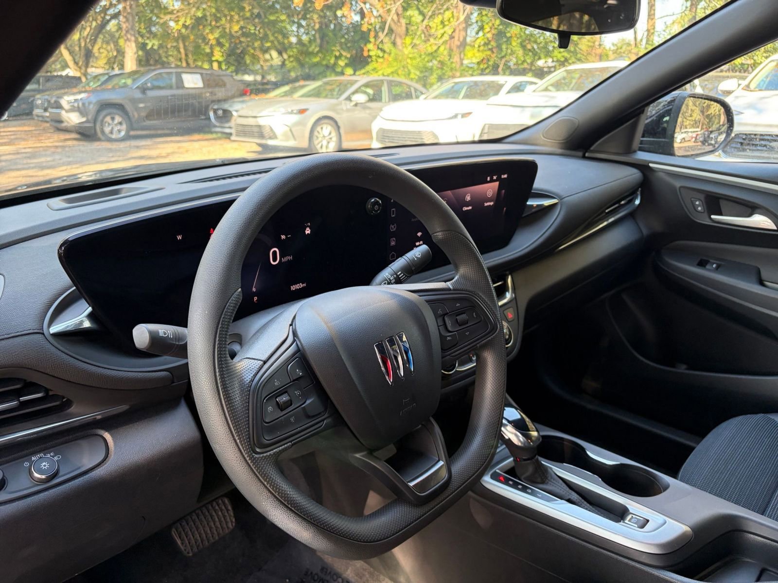 Used 2025 Buick Envista Preferred image 28