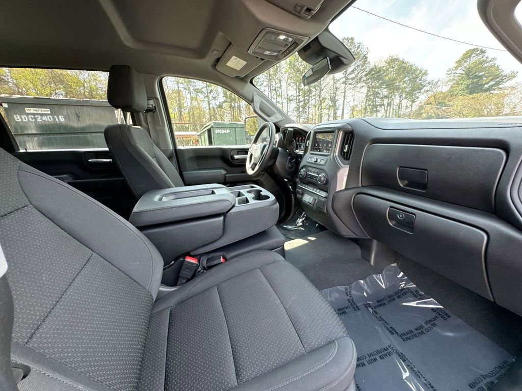 Used 2025 Chevrolet Silverado 2500 Custom w/ Custom Blackout Package image 31