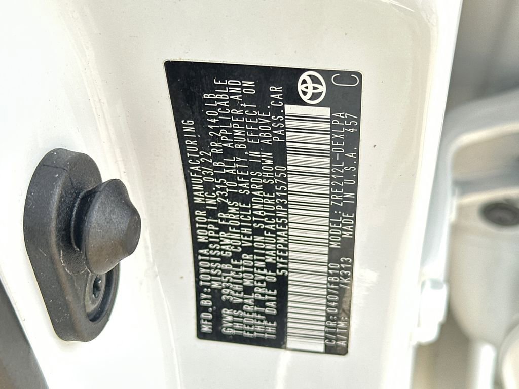 Used 2022 Toyota Corolla LE FWD image 28