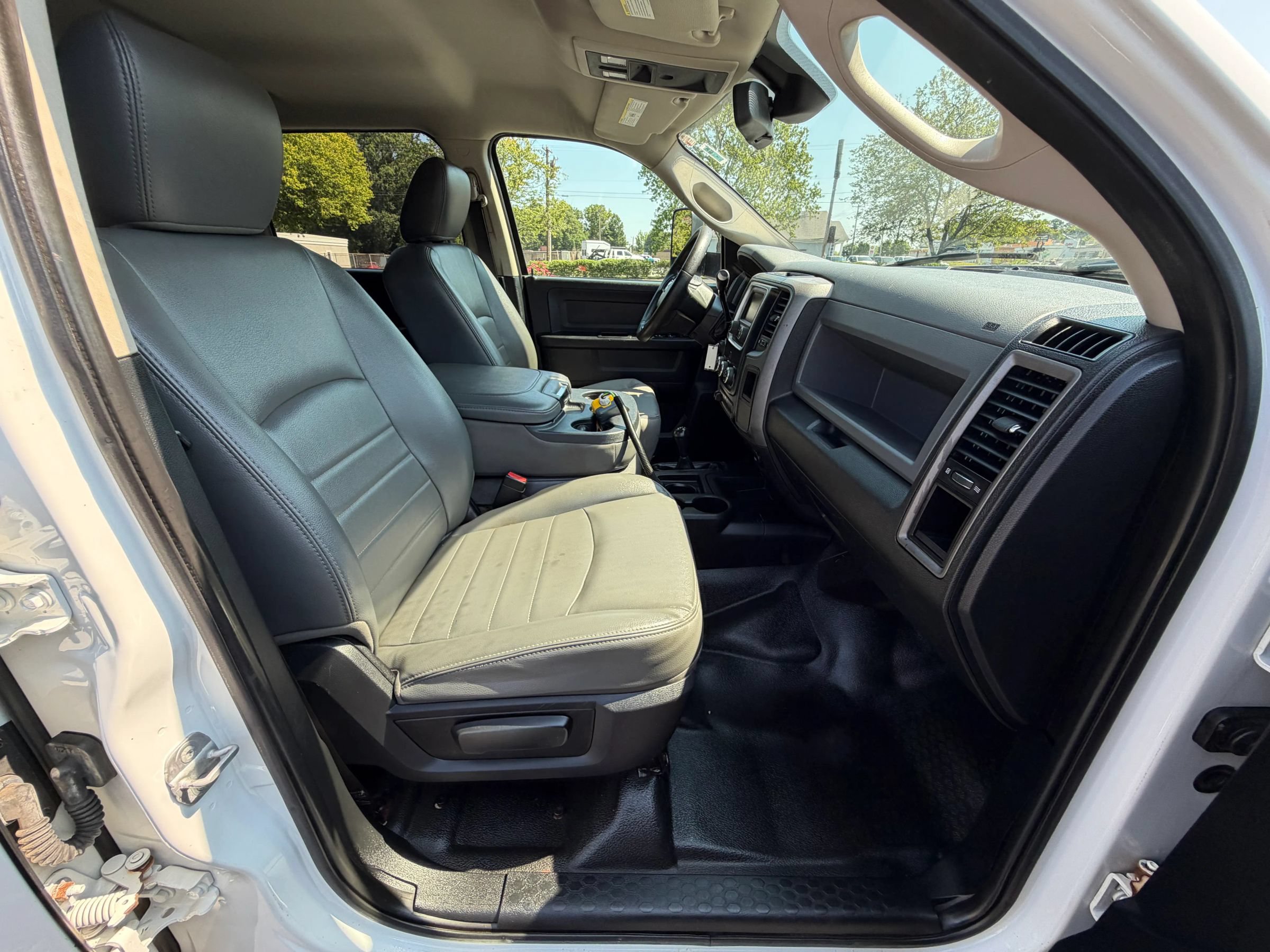 Used 2014 RAM 5500 Tradesman w/ Ambulance Prep Group AWD/4WD image 23