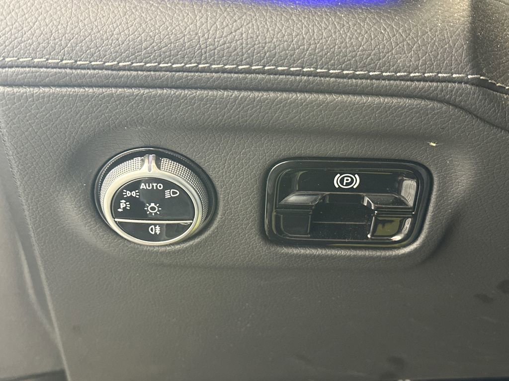 Certified 2023 Mercedes-Benz EQE 500 4MATIC Sedan image 8