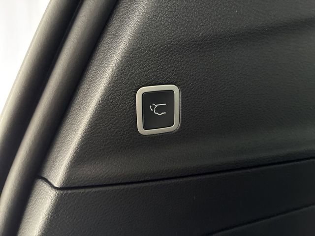 New 2026 Chrysler Pacifica Select w/ S Appearance Package image 7