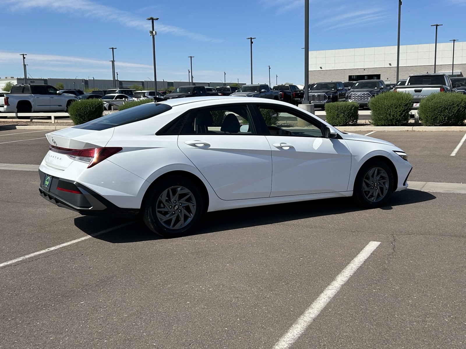 Used 2024 Hyundai Elantra SEL FWD image 5