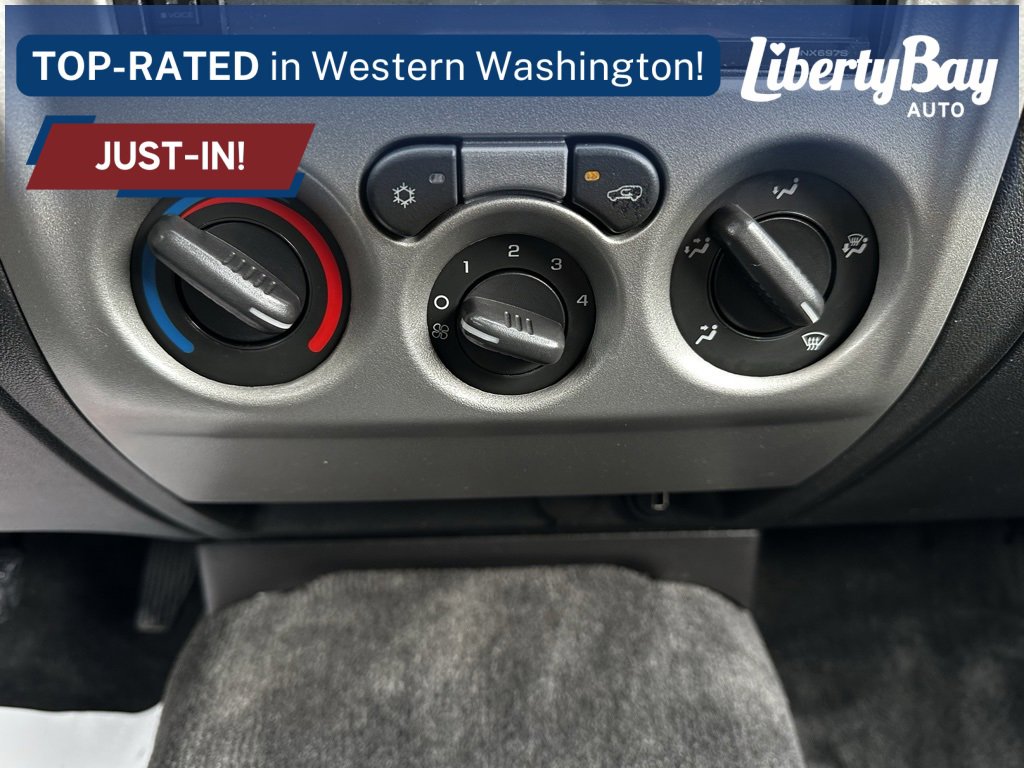 Used 2011 GMC Canyon SLE image 25